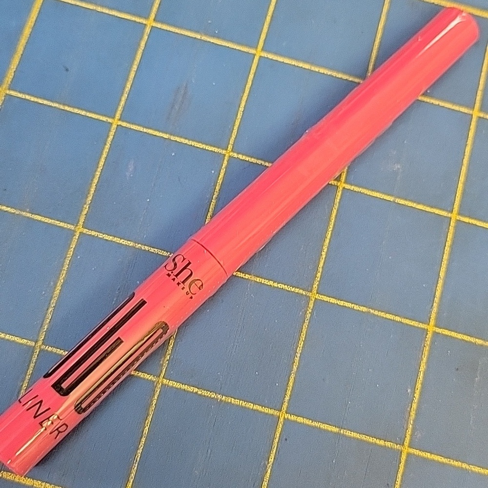 She Beauty Liquid Color Eyeliner Pencil 3.4g New Sealed -  Pink
